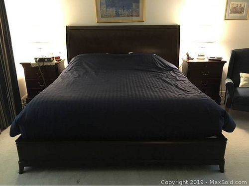 Lot #0376 (1 of 12)