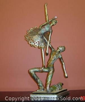Lot #0739 (1 of 4)