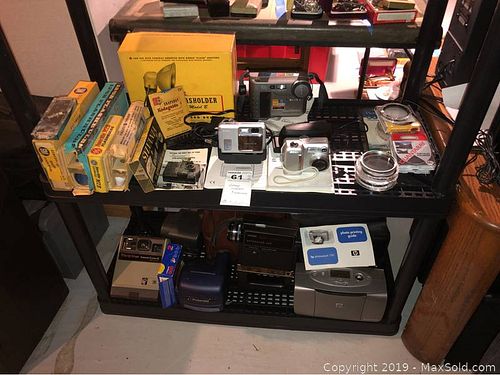 Lot #0061 (1 of 16)