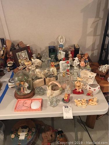 Lot #0096 (1 of 11)