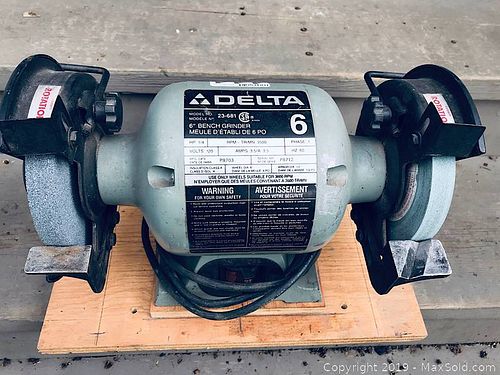 Lot #0444 (1 of 8)