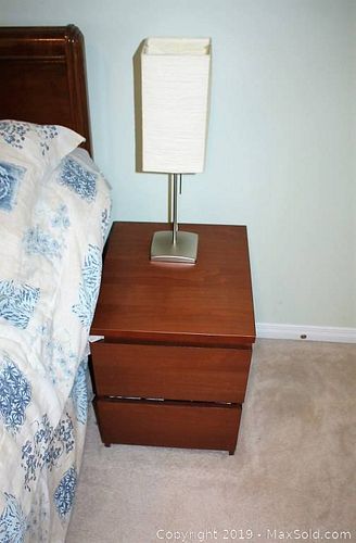 Lot #0562 (1 of 12)