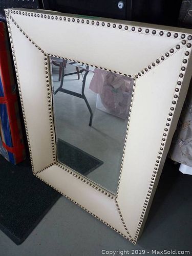 Lot #0772 (1 of 8)