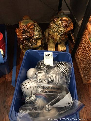 Lot #0581 (1 of 5)
