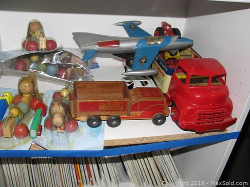 Lot #0685 (1 of 13)