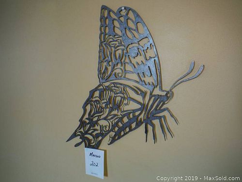 Lot #0202 (1 of 3)