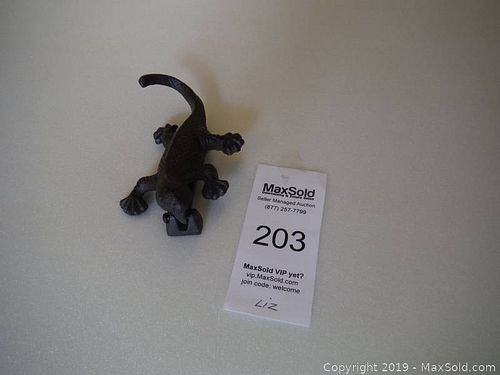 Lot #0203 (1 of 4)