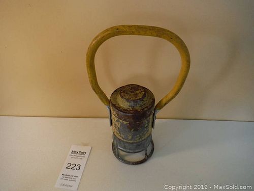 Lot #0223 (1 of 2)
