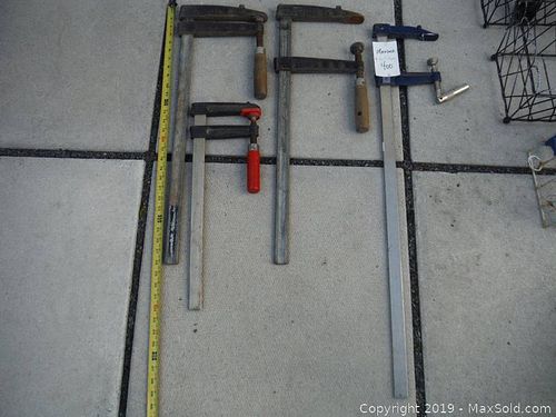 Lot #0400 (1 of 3)