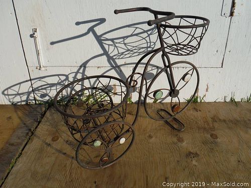 Lot #0440 (1 of 4)