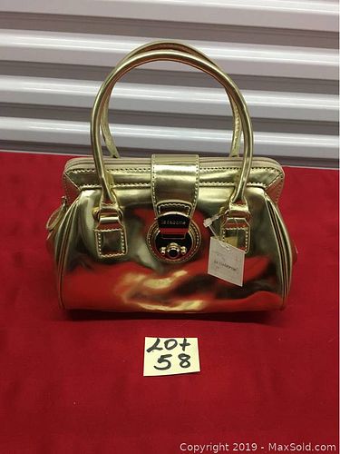 Lot #0058 (1 of 3)