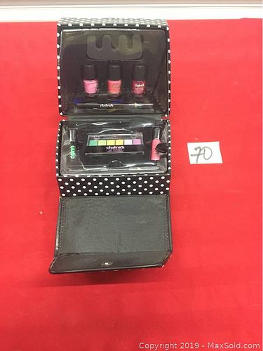 Lot #0070 (1 of 2)