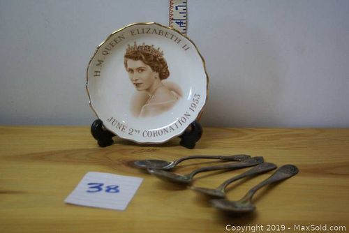 Lot #0038 (1 of 7)