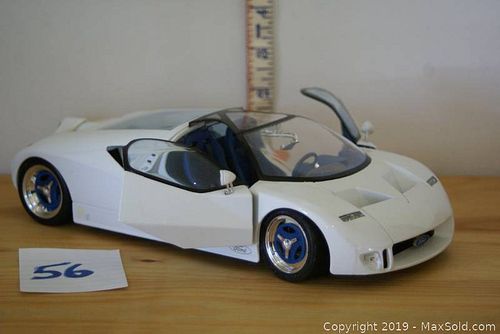 Lot #0056 (1 of 7)