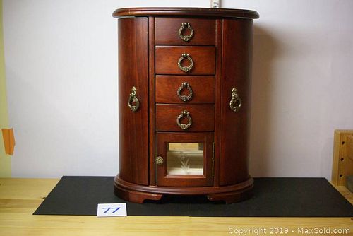 Lot #0077 (1 of 2)