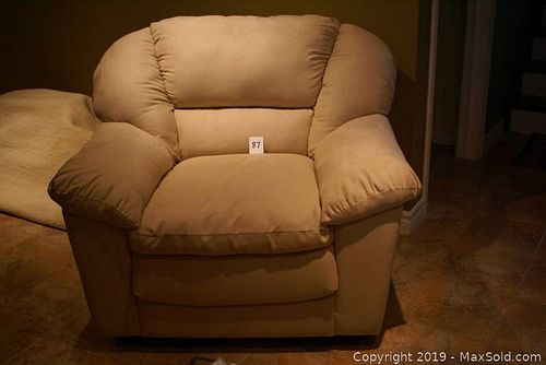 Lot #0087 (1 of 5)