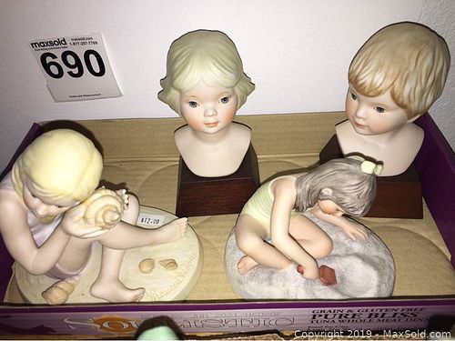 Lot #0690 (1 of 10)