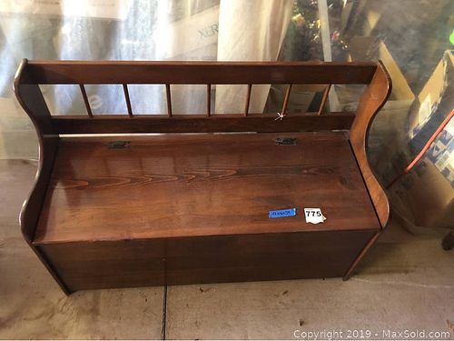 Lot #0775 (1 of 8)