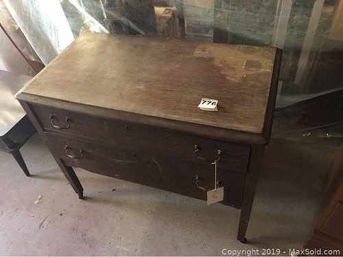 Lot #0776 (1 of 8)