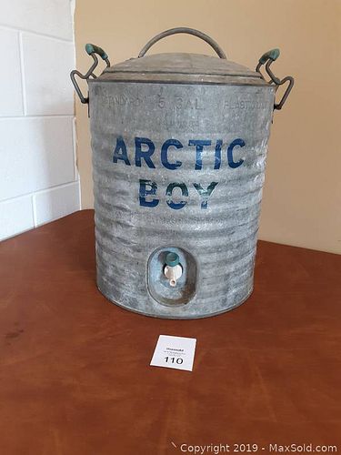 Lot #0110 (1 of 7)