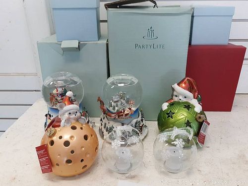 Lot #0151 (1 of 8)