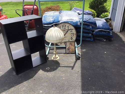 Lot #0027 (1 of 8)