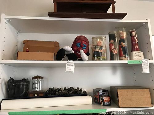 Lot #0720 (1 of 19)