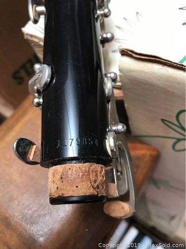 Lot #0725 (1 of 6)