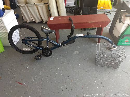 Lot #0566 (1 of 9)