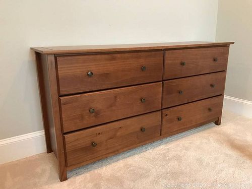Lot #0577 (1 of 2)