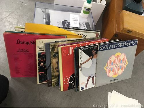 Lot #0066 (1 of 4)