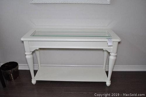 Lot #0879 (1 of 7)