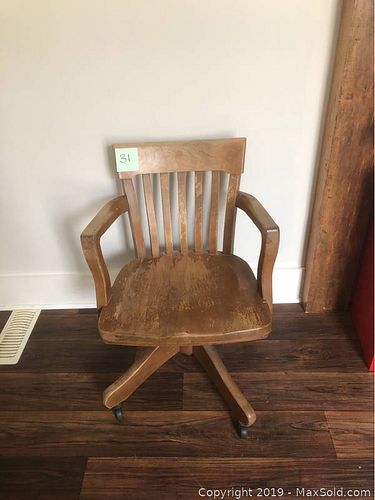 Lot #0031 (1 of 3)