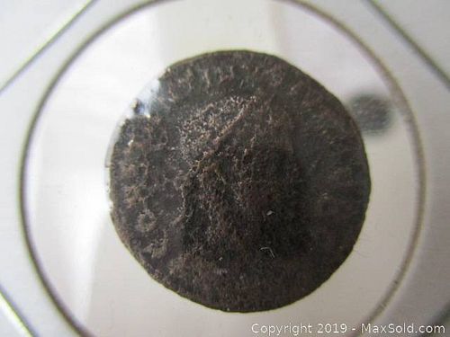 Lot #0032 (1 of 3)