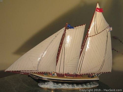 Lot #0682 (1 of 7)