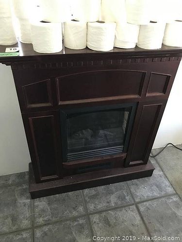Lot #0018 (1 of 7)