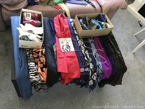 Lot #0025 (1 of 7)