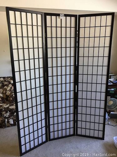 Lot #0121 (1 of 7)