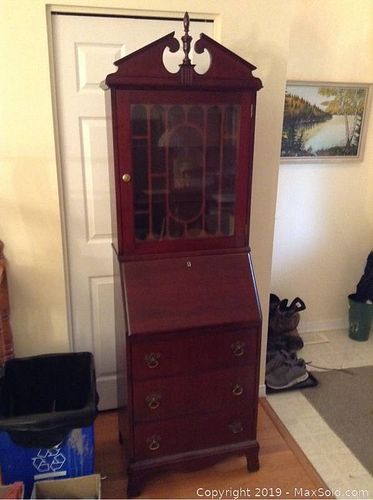 Lot #0085 (1 of 3)