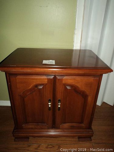 Lot #0115 (1 of 7)