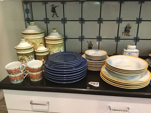 Lot #0287 (1 of 18)