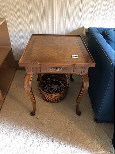 Lot #0304 (1 of 8)