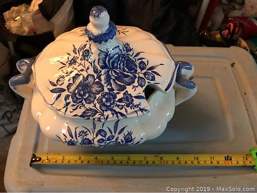 Lot #0139 (1 of 19)