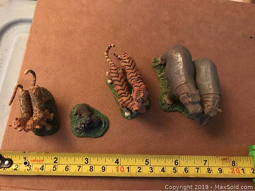 Lot #0145 (1 of 17)