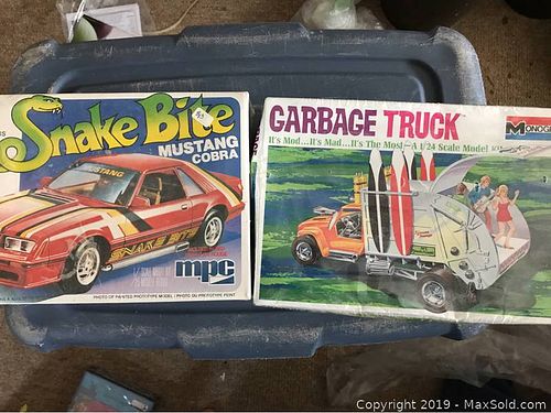 Lot #0216 (1 of 8)