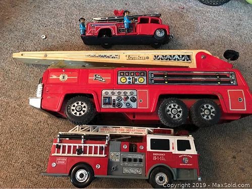 Lot #0305 (1 of 17)