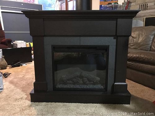 Lot #0022 (1 of 8)