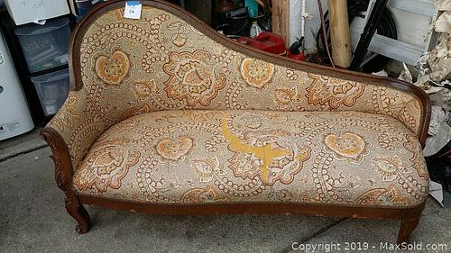 Lot #0024 (1 of 7)