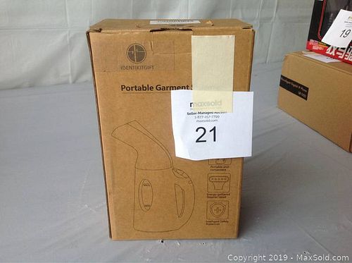 Lot #0021 (1 of 2)