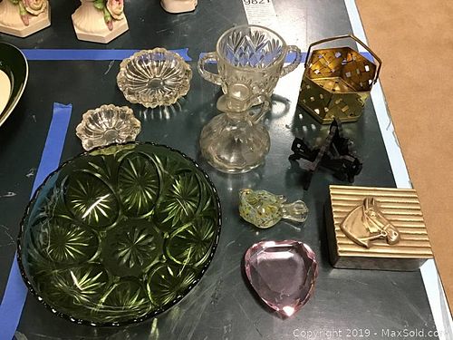 Lot #0981 (1 of 7)